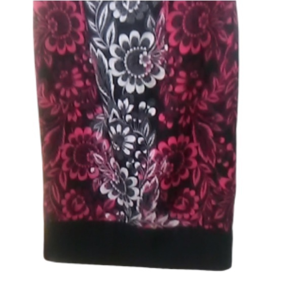 MAGGIE LONDON DESIGNER Sleeveless Black Dress w/ Pink & White Floral Pattern (6) - Picture 9 of 10